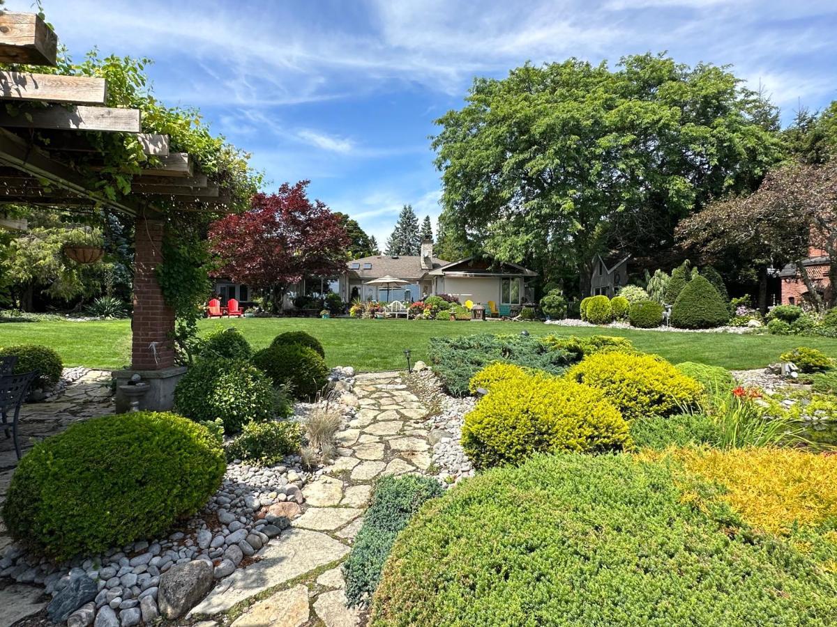 مبيت وإفطار كوبورغ The Wind In The Willows - Luxury Lakefront Oasis المظهر الخارجي الصورة